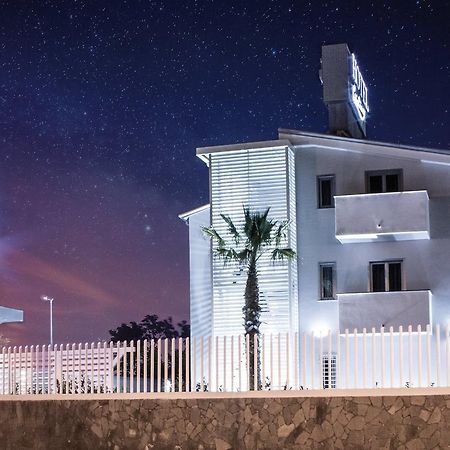 Hotel Cristian Giugliano In Campania Exterior foto